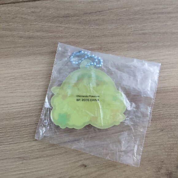 Japan Pokemon Mew Kuji Prize Rubber Keychain - Picture 2 of 2